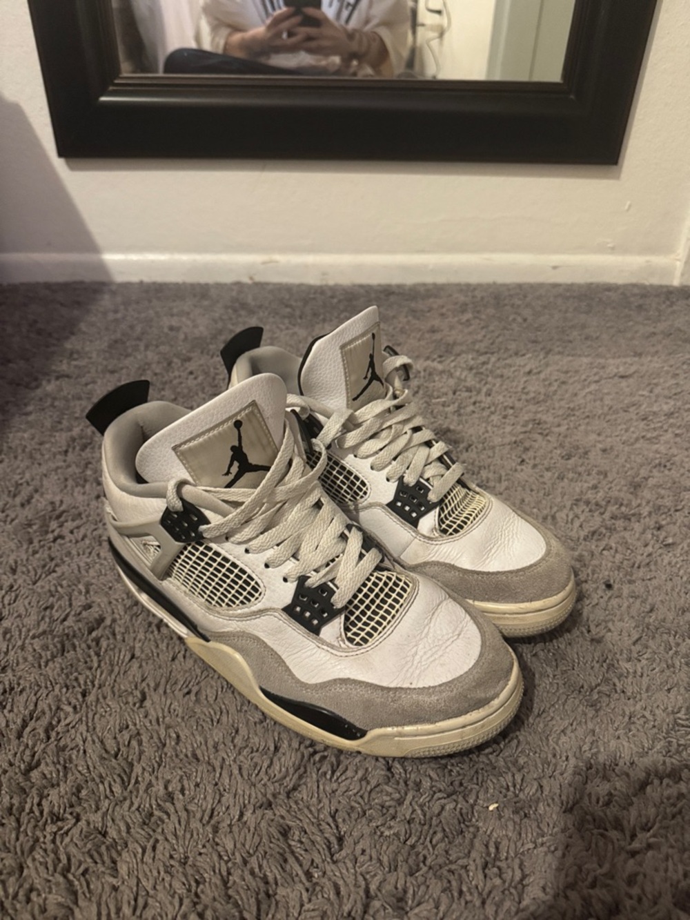 Jordan 4 Retro White Grey Black Sneakers